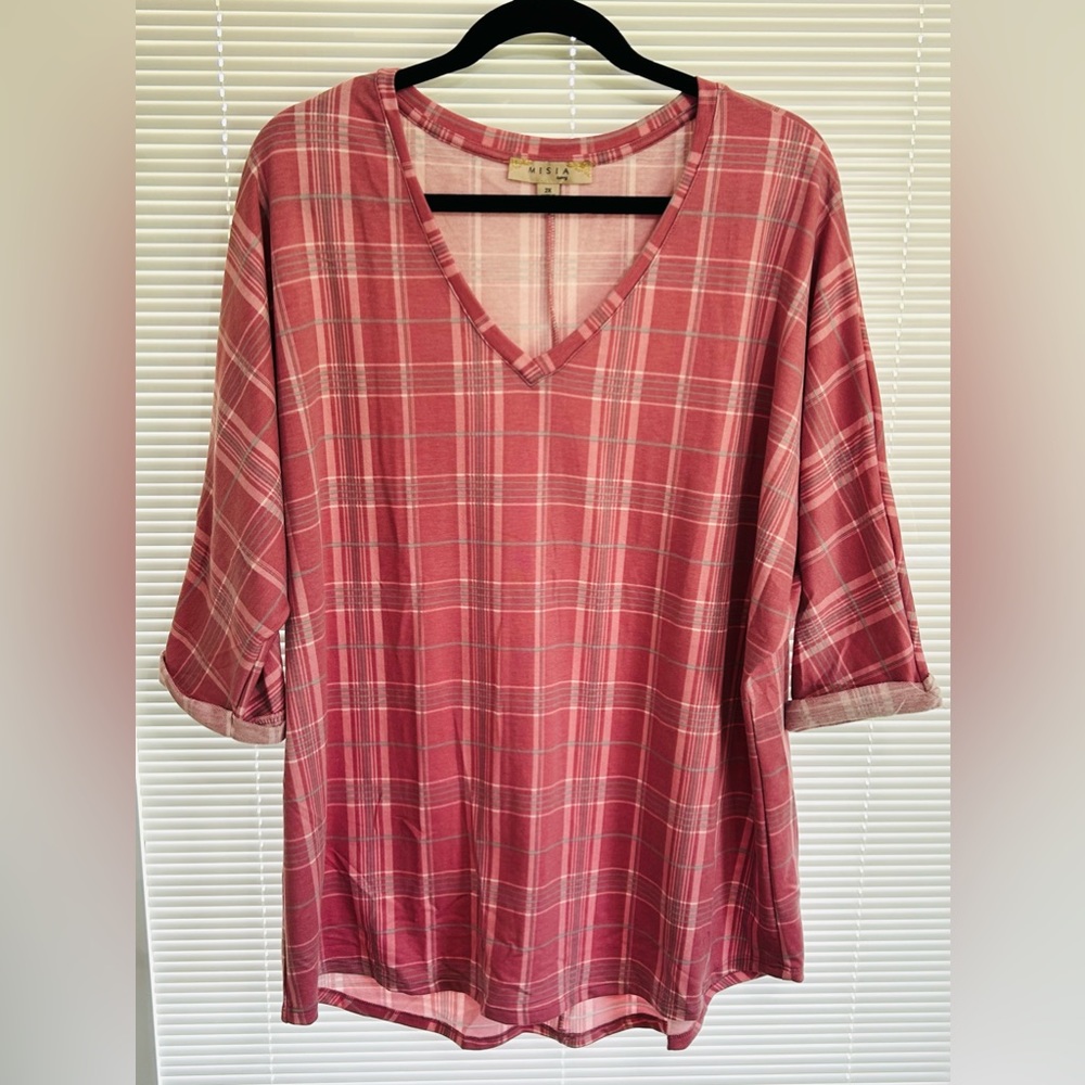 M I S I A curvy top size 2x great condition
